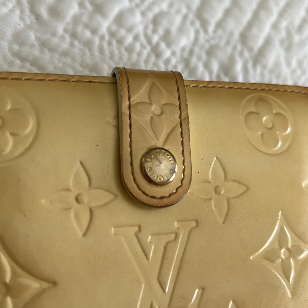 Louis Vuitton Authentic Vernis Kisslock Wallet - Picture 6 of 15